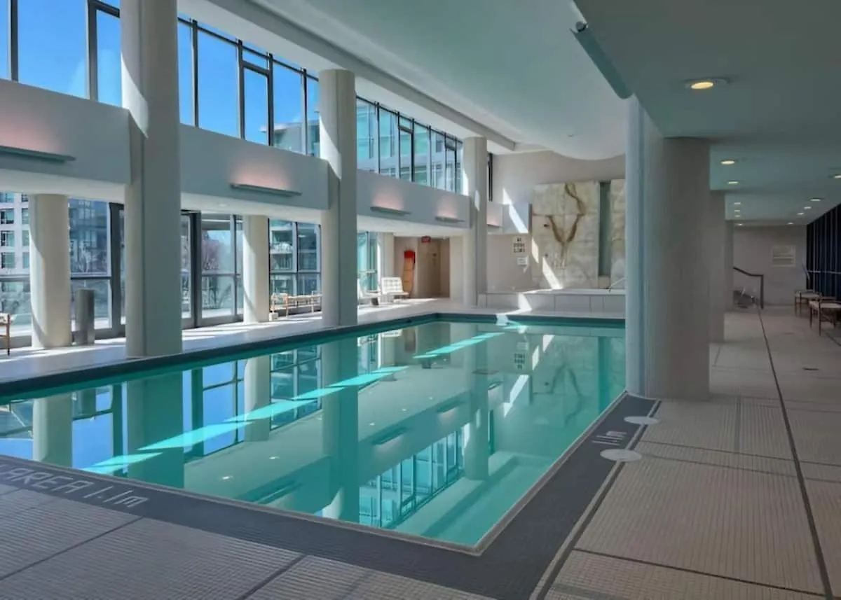 2 Bedroom W/ Amazing Views & Parking Toronto